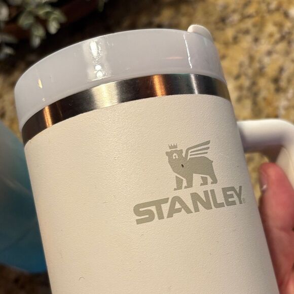Stanley Blue and White 30oz Travel Tumbler with Handle bundle - Picture 13 of 14